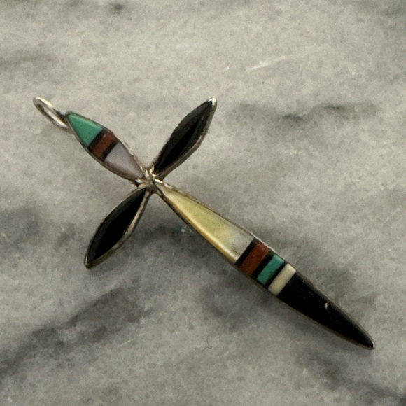 Zuni handmade & signed by artist 925 sterling silver Cross Pendant - Picture 2 of 16